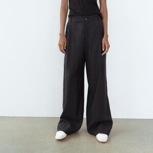 NWT ZARA FLOWY PLEATED PANTS BLACK